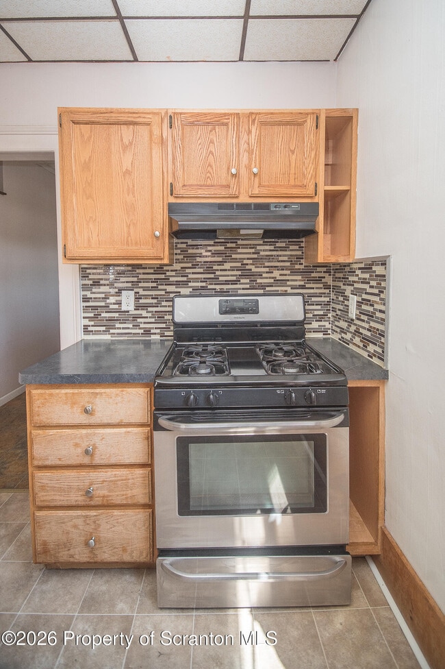 Building Photo - 1827-1829 Main St