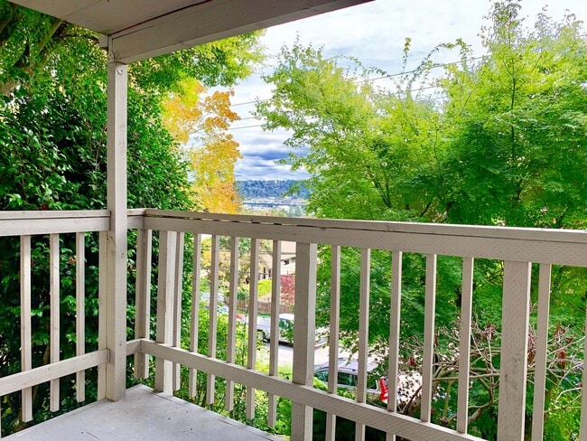 Building Photo - 3441 23rd Ave W