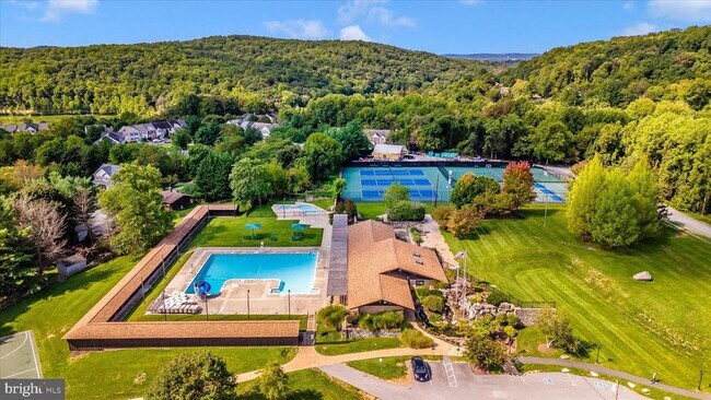 Building Photo - 6042 Fallfish Ct