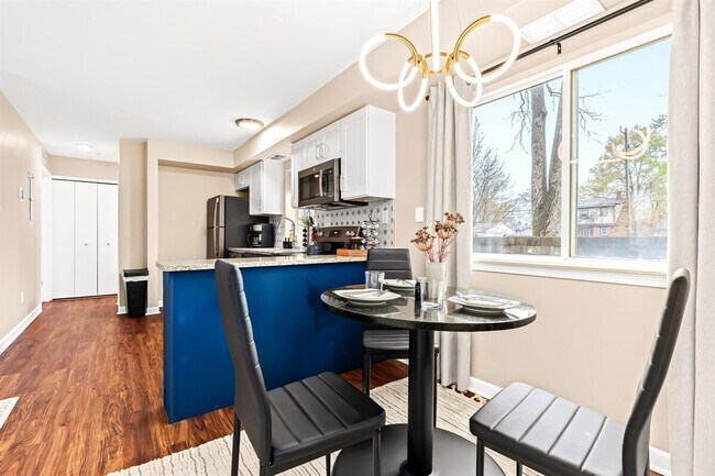 Building Photo - 18939 Sharon Ln