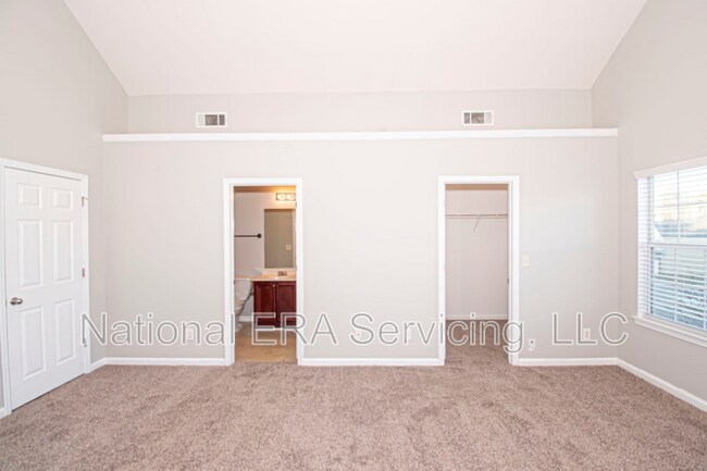Building Photo - 125 Emporia Loop