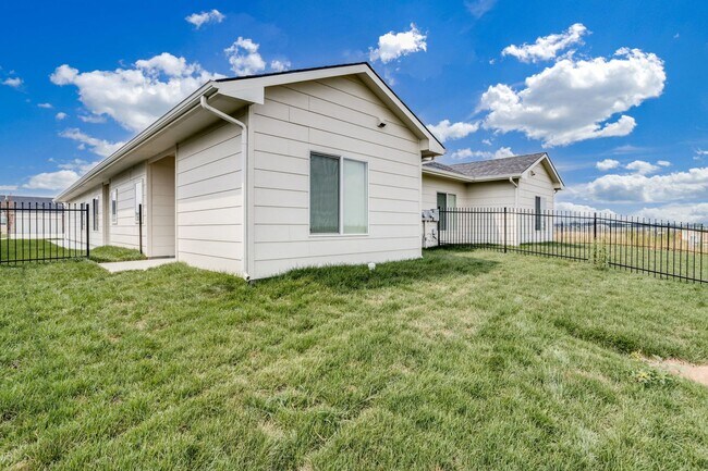 Building Photo - Area151-Kingston Plan