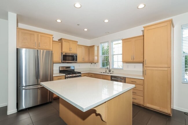 Building Photo - Natomas Meadows Community | Available Now