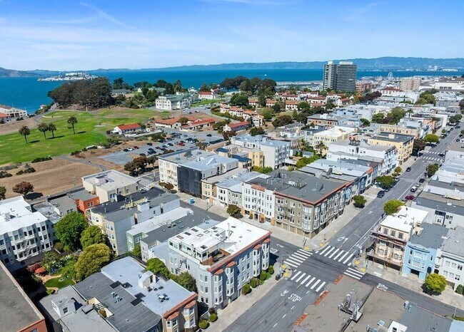 Building Photo - 1500 Francisco St