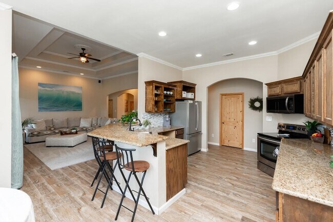 Building Photo - 6805 Aquarius