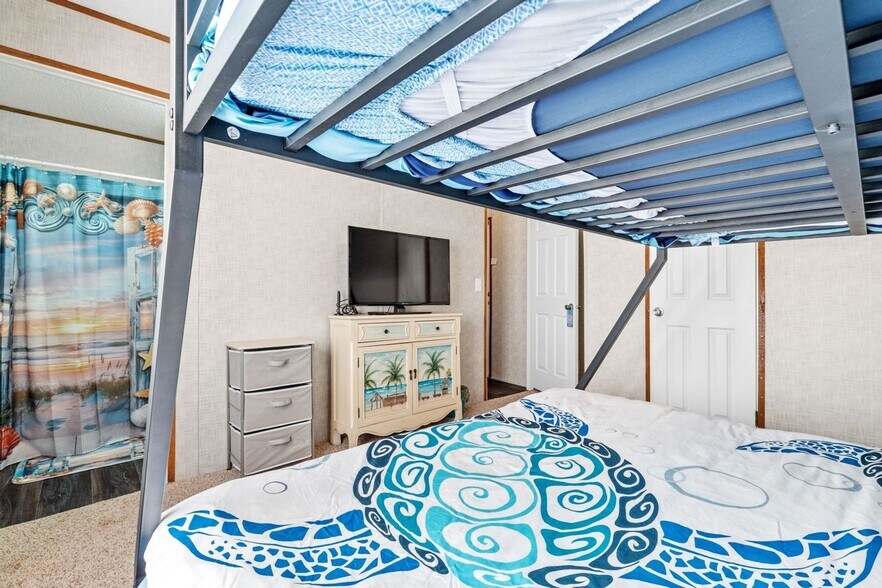 Building Photo - 27851 Roanoke Cir