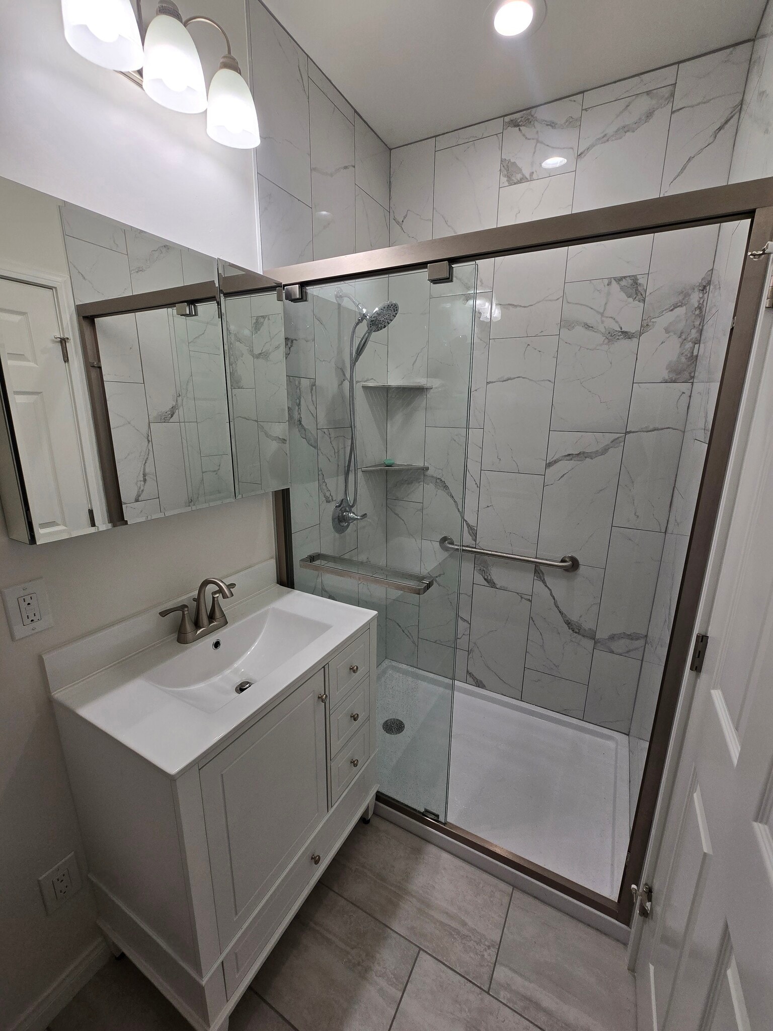 Building Photo - 4386 Marlborough Ave