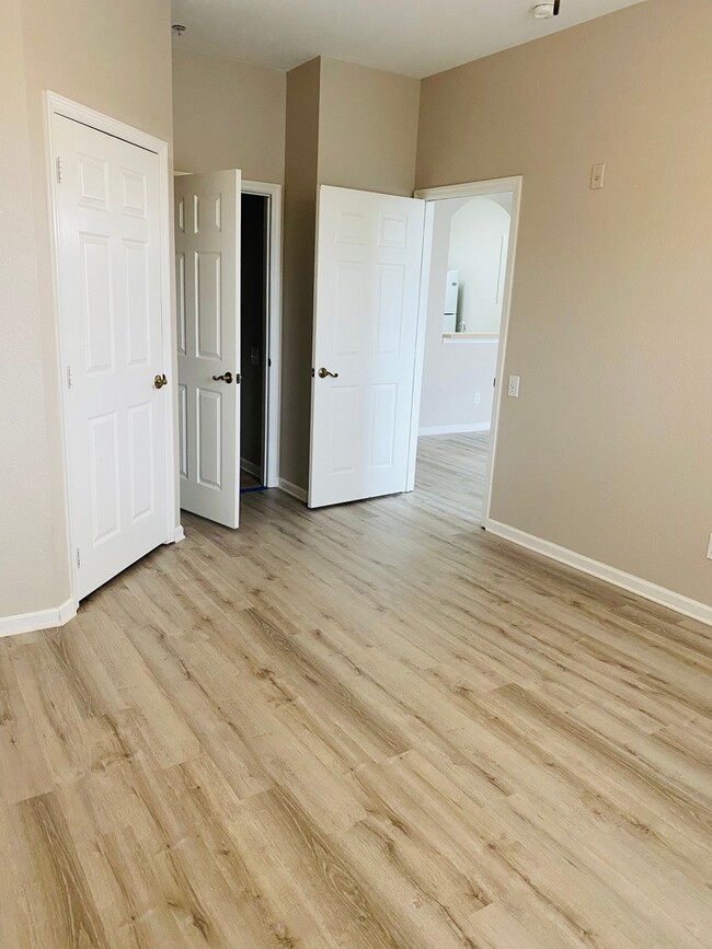 Building Photo - 583 Brantley Terrace Way