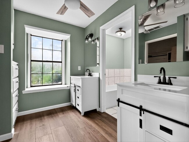 Building Photo - 18270 Stillwood Ln