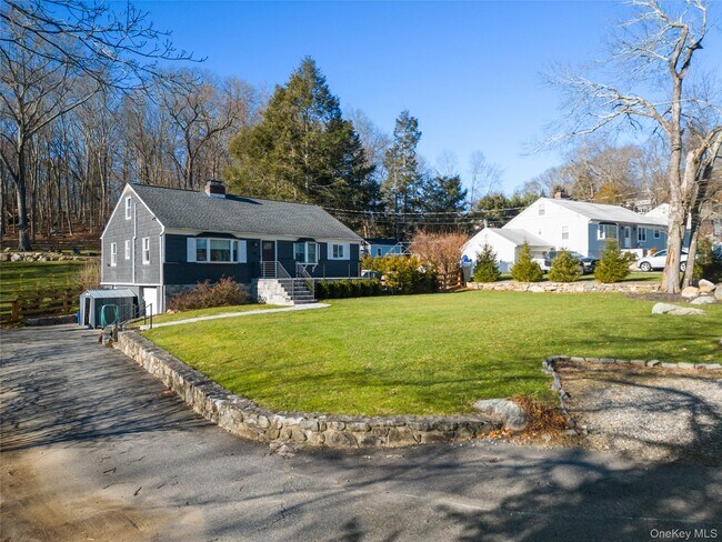 Building Photo - 44 Oakridge Rd