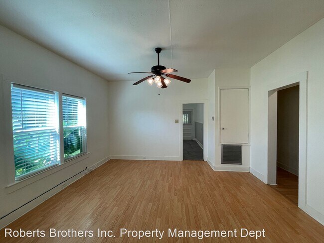 Building Photo - 2 br, 1 bath House - 207 NW 1st Street