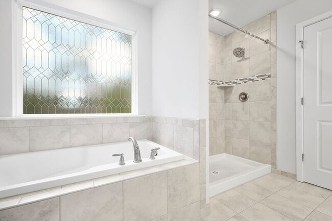 Building Photo - 11802 Wilderness Park Dr