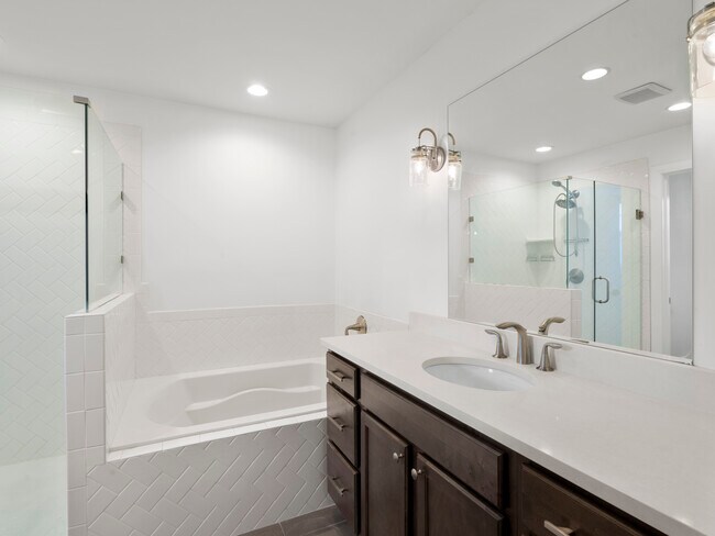 Building Photo - 1116 W Cattail Ct