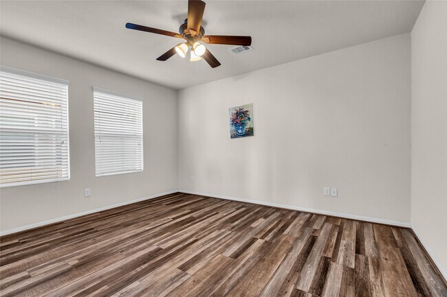 Building Photo - 3050 Thicket Path Way
