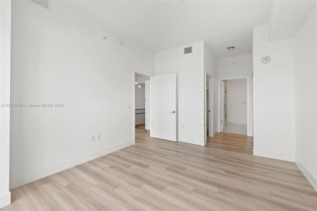 Building Photo - 101 Diplomat Pkwy