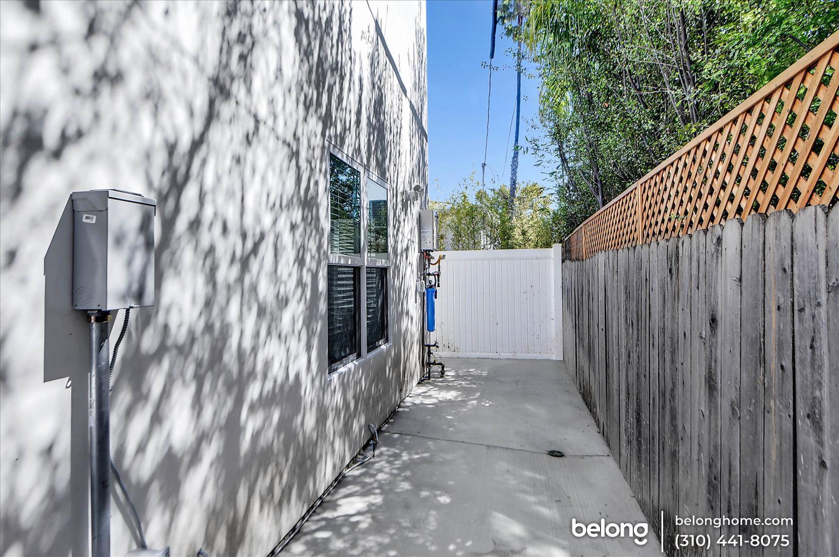 Building Photo - 2205 Camden Ave