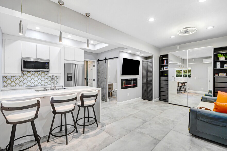 Building Photo - 1530 Crestar Ct