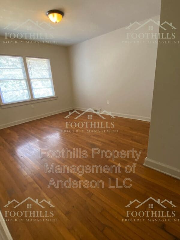 Building Photo - 326 W Fredericks St