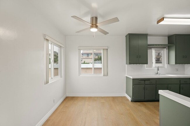 Building Photo - 740 W 27th St
