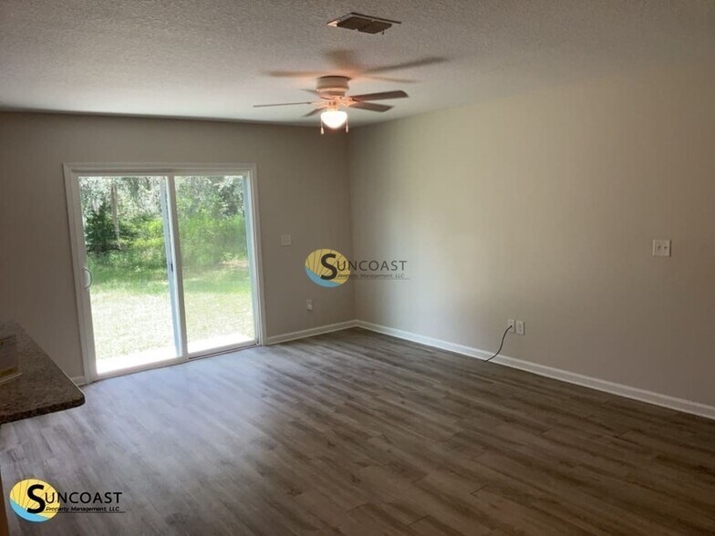 Building Photo - 8113 Lanette St