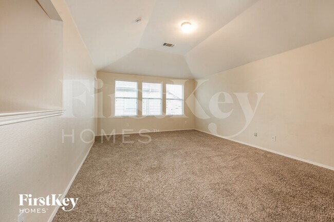 Building Photo - 414 Hackberry Dr