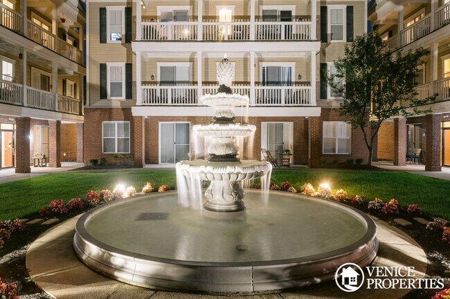 Building Photo - Three Bedroom with Garage near Grandview