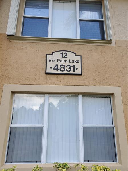 Building Photo - 4831 Via Palm Lakes