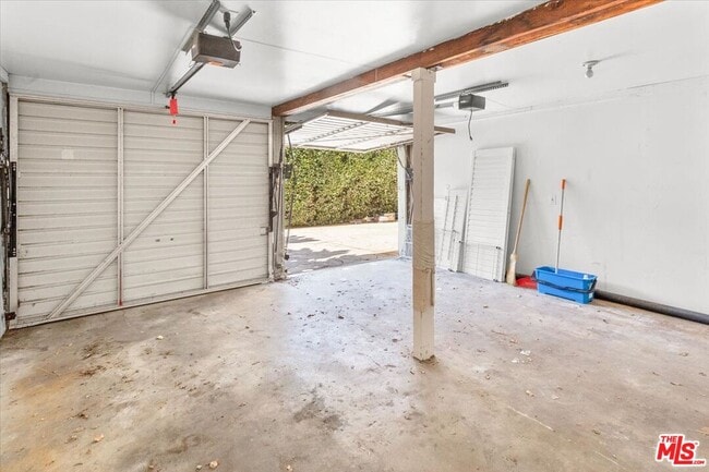 Building Photo - 3707 Edenhurst Ave