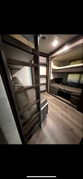 Building Photo - 1312 Brandonwood Dr