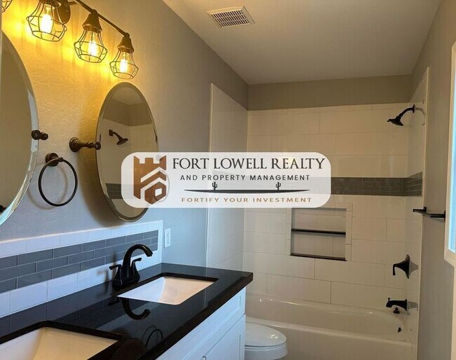 Building Photo - 1401 S 228th Ln