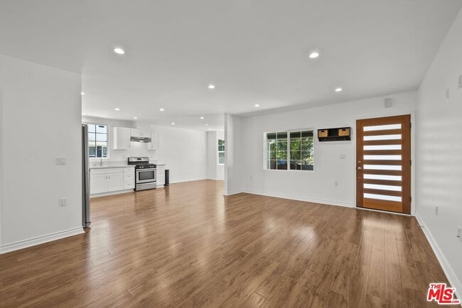 Building Photo - 6712 Cedros Ave
