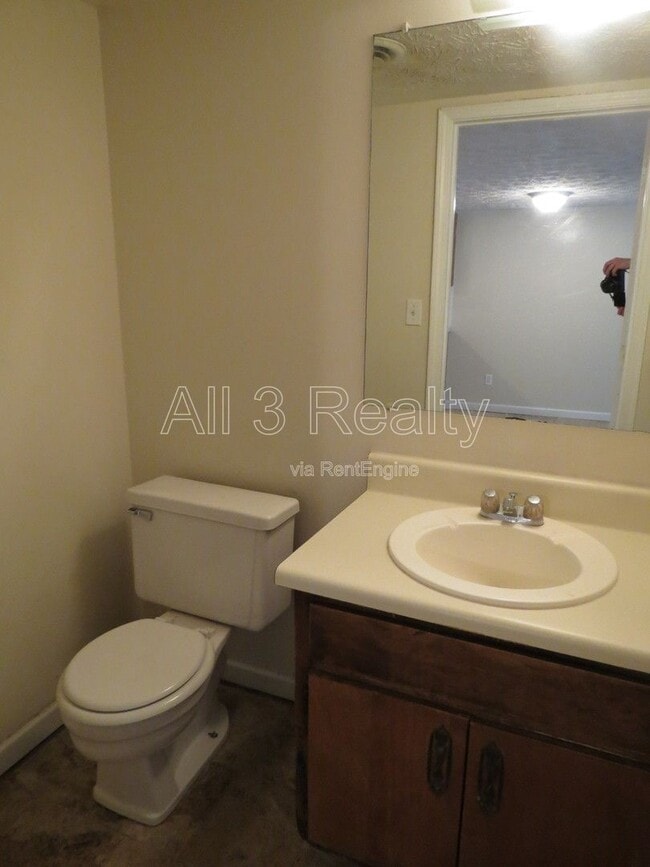 Building Photo - 310 S Jeff Davis Dr
