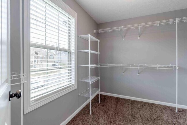 Building Photo - 1063 Freedom Dr