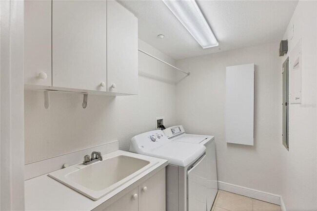 Building Photo - 14041 Bellagio Way