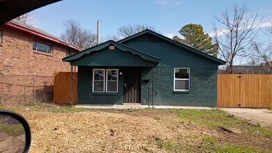 Building Photo - 850 Baltimore St