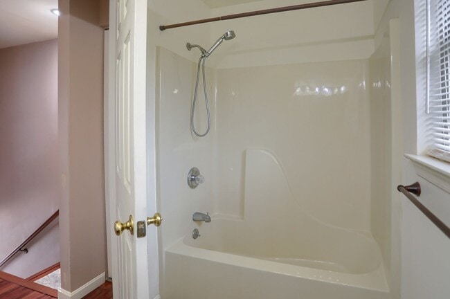 Building Photo - 1284 Hunters Ridge Dr