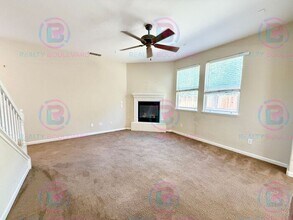 Building Photo - Gorgeous Two Story 3 Bedroom 2.5 Bathroom ...
