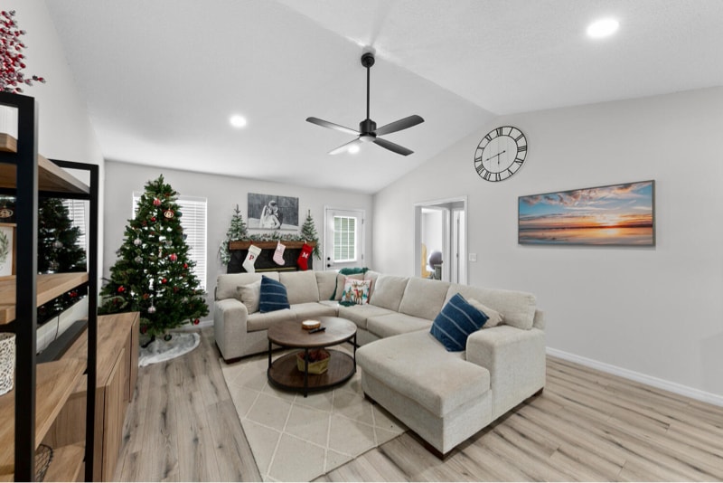 Building Photo - 3989 Hunters Lake Cir E