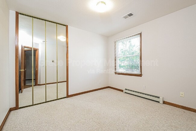 Building Photo - 2586 E 125th Pl