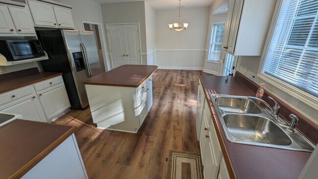 Building Photo - Stylish, Move-In-Ready Home with Designer ...