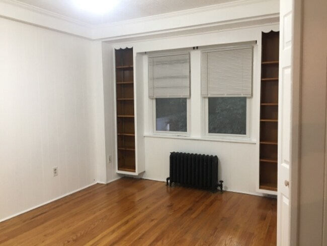 Building Photo - 2279 Shady Ave