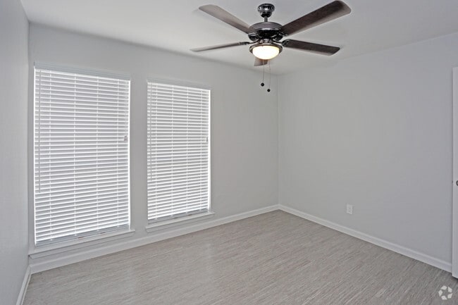 3x2 Bedroom - Your Next Home Awaits at Sun Ridge Apartments