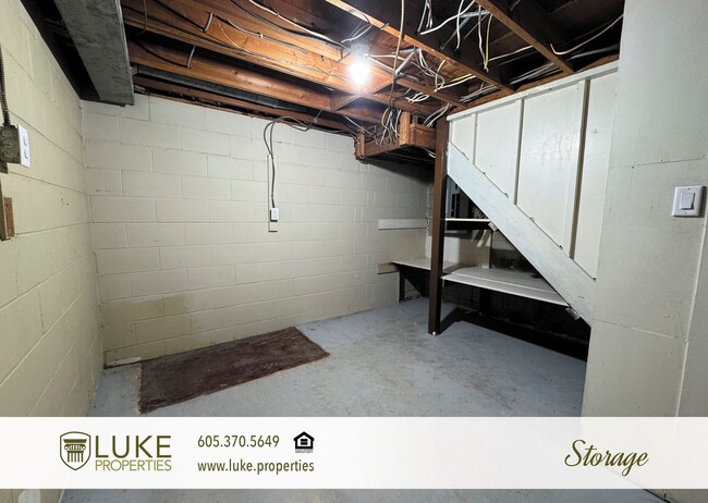Building Photo - 5012 W 35th St