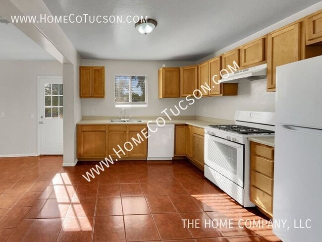 Building Photo - 851 W Calle Lerdo