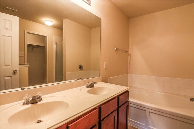 Building Photo - 4313 Silverwood Trail