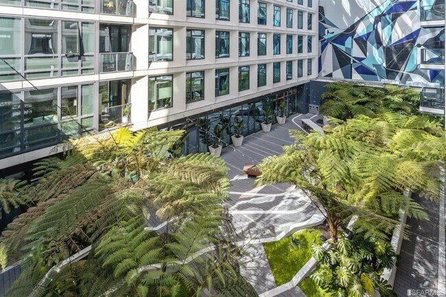 Building Photo - 1688 Pine St