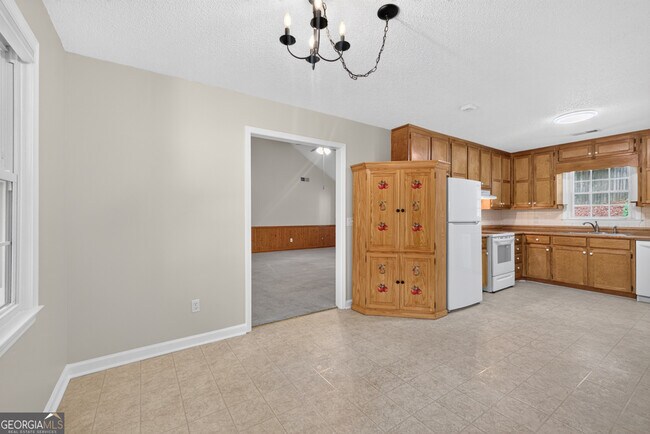 Building Photo - 129 Springbrook Dr