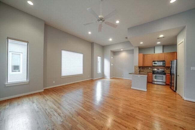 Building Photo - 1148 Patterson St