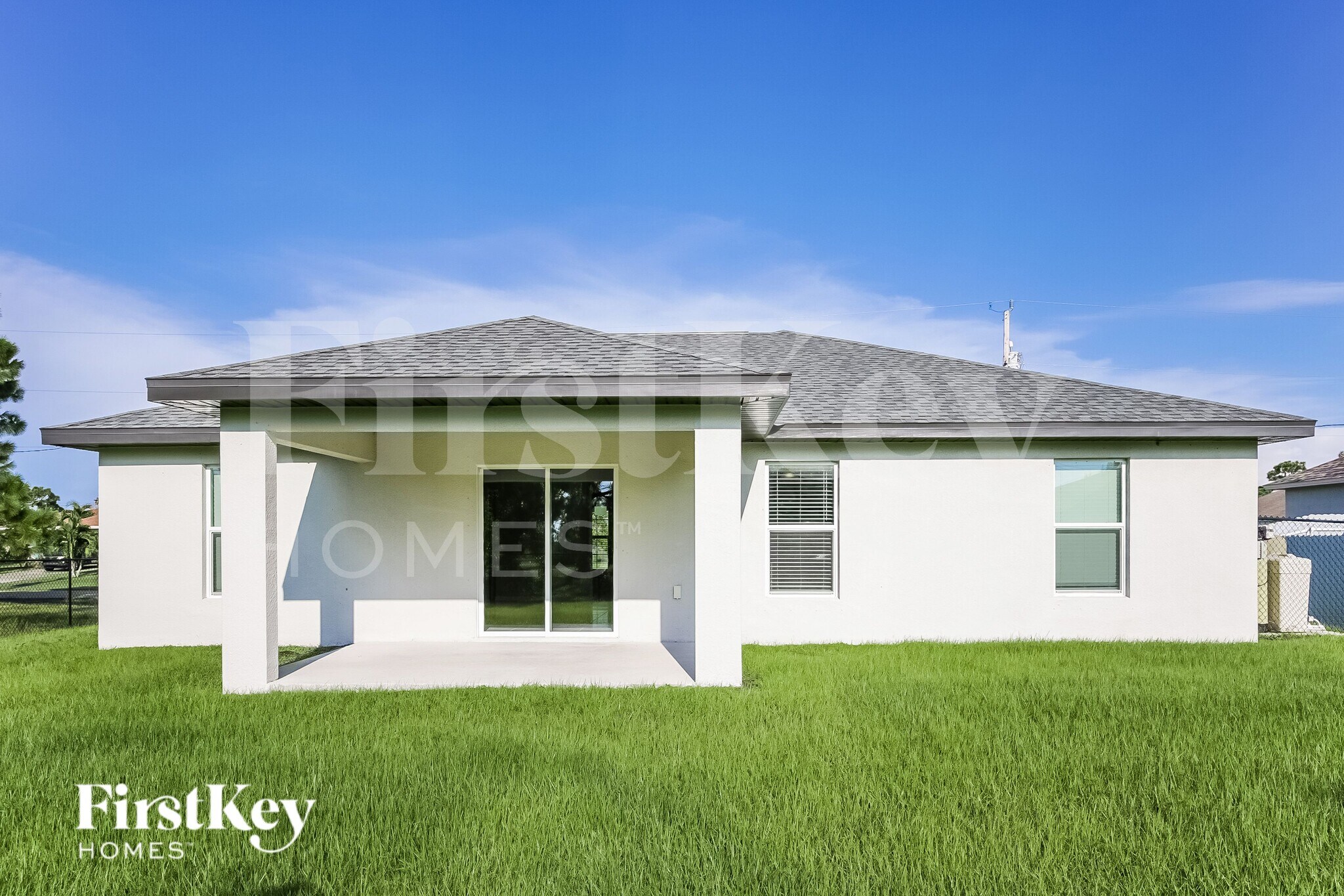 Building Photo - 2828 NW 27th Pl