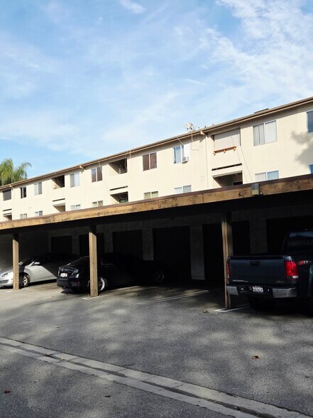 Building Photo - 15511 Sherman Way